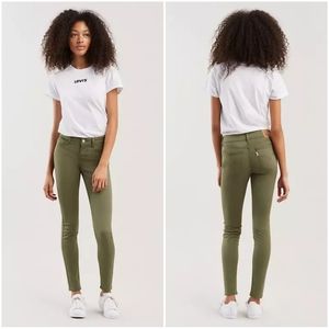 New With Tags Levi 710 Green Super Skinny Jeans